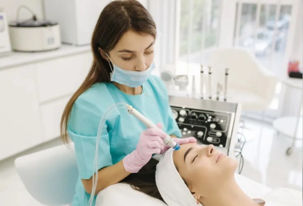 HydraFacial & Glow Facials